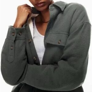 Aritzia TNA Prospect Shirt Jacket (Sherpa Lined) in Emerald Green